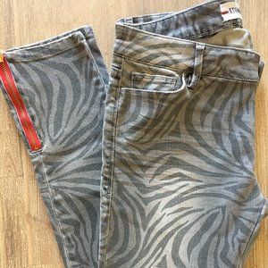 {Etienne Marcel} Gray Zebra Print Skinny Jeans